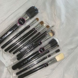 Makeup Brushes
